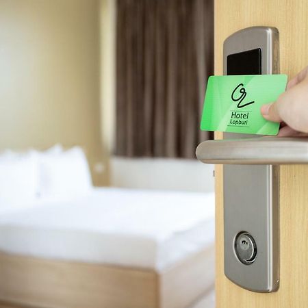 O2 Hotel Лопбури Экстерьер фото